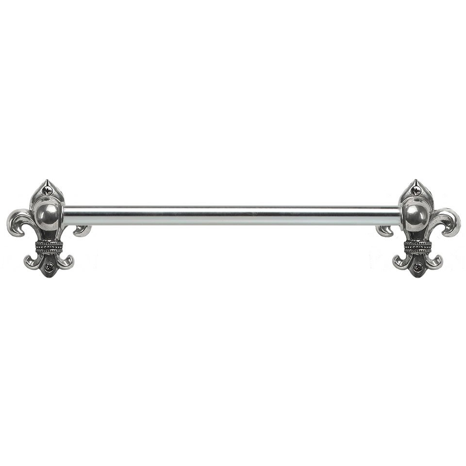 32" on Center Towel Bar in Soft Gold